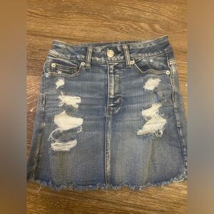 American eagle size 2 next level stretch, distressed mini skirt